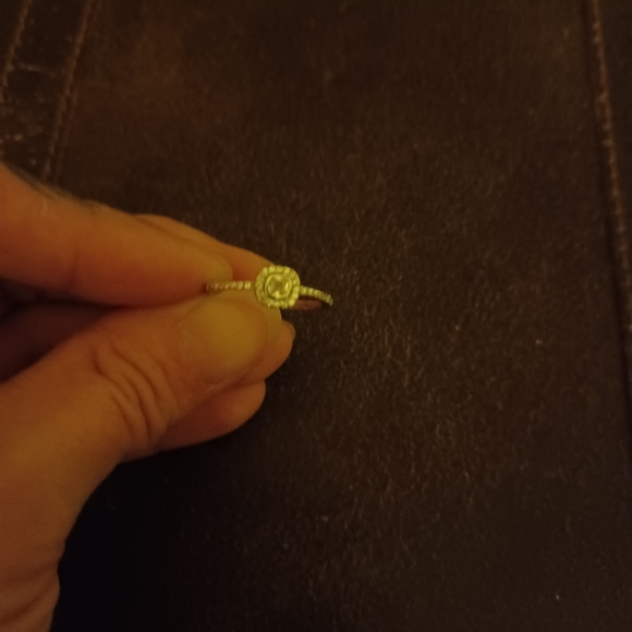 Cluster ring - Picture 3 of 3